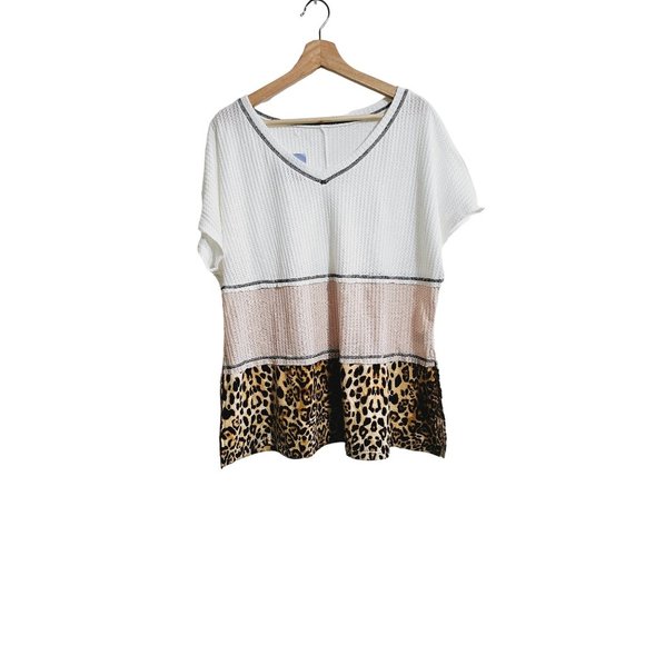 Alunalevi light weight Waffle knit Tee Animal print Size XL New Short sleeve - Picture 1 of 7